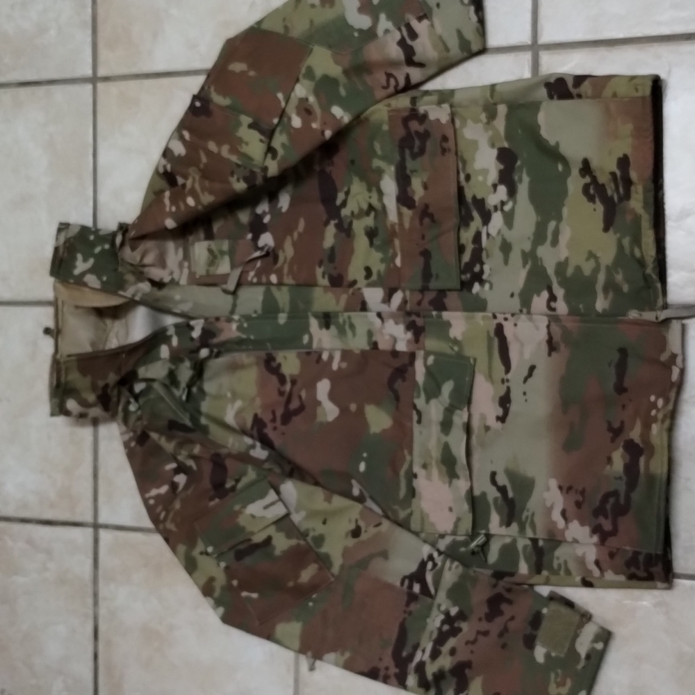 USGI Multicam OCP APECS parka water proof jacket ECWCS military gear sz MED